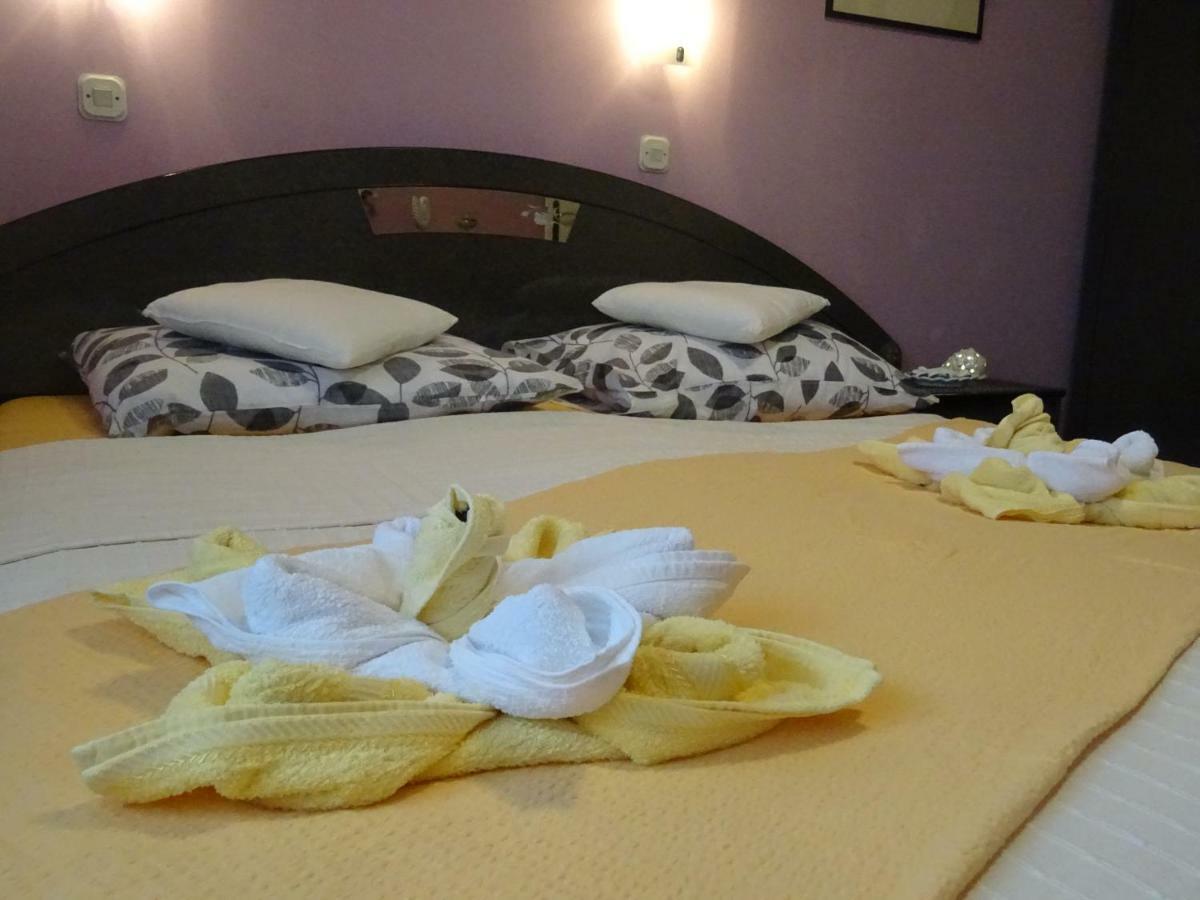 Apartman Iris S Terasom Риека Экстерьер фото