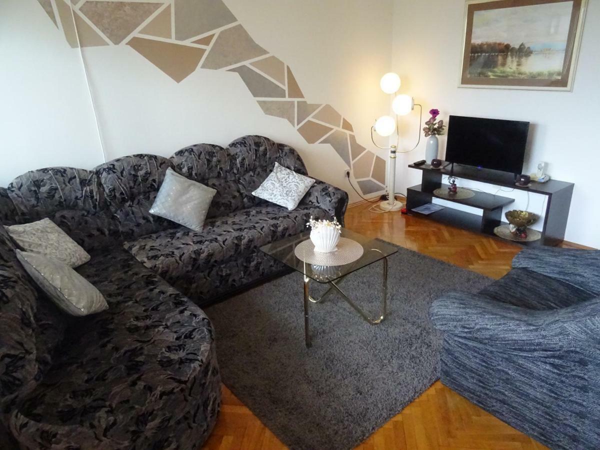 Apartman Iris S Terasom Риека Экстерьер фото
