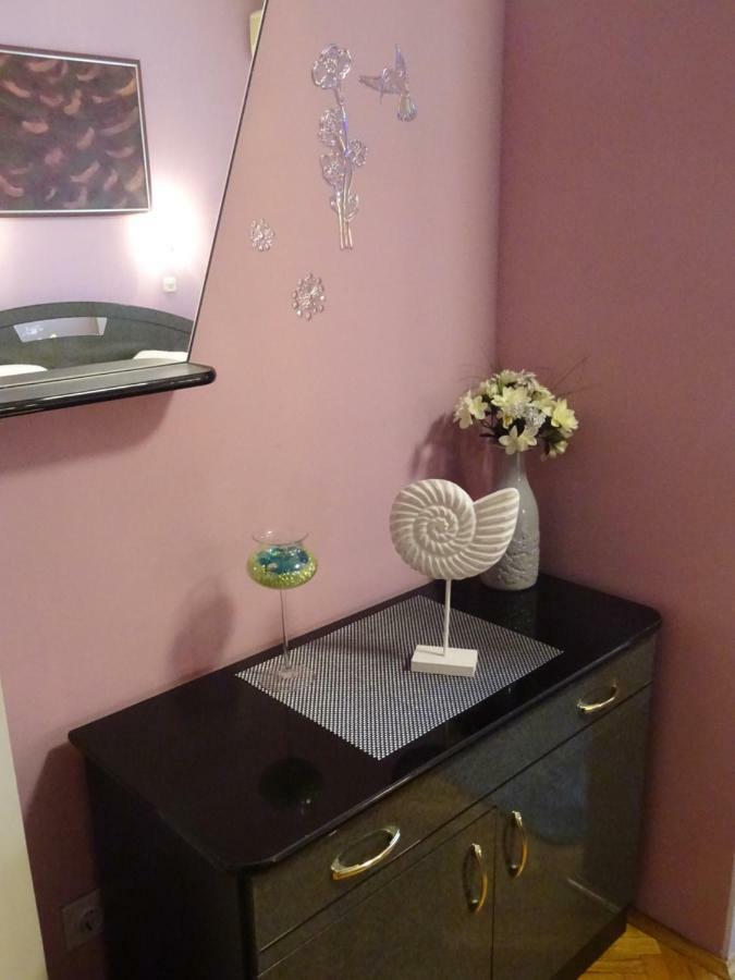Apartman Iris S Terasom Риека Экстерьер фото