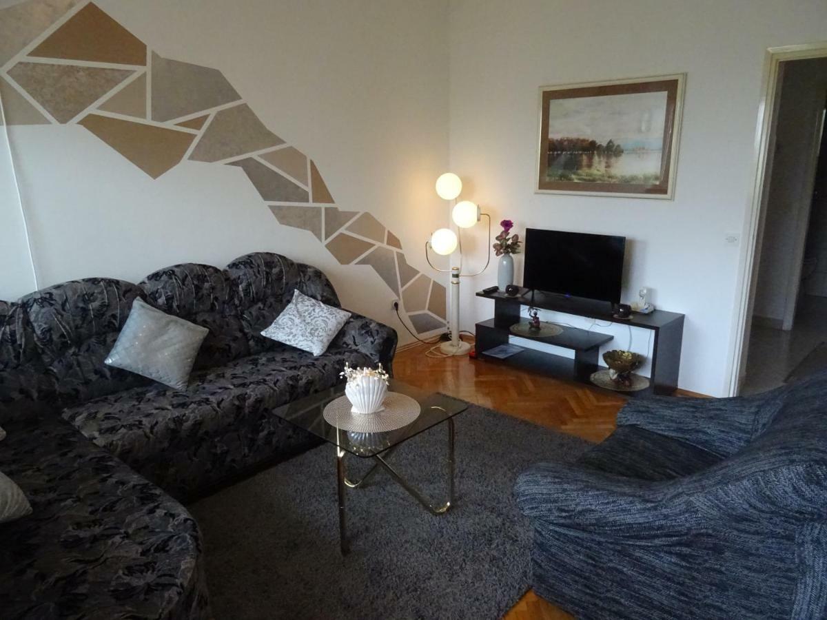 Apartman Iris S Terasom Риека Экстерьер фото