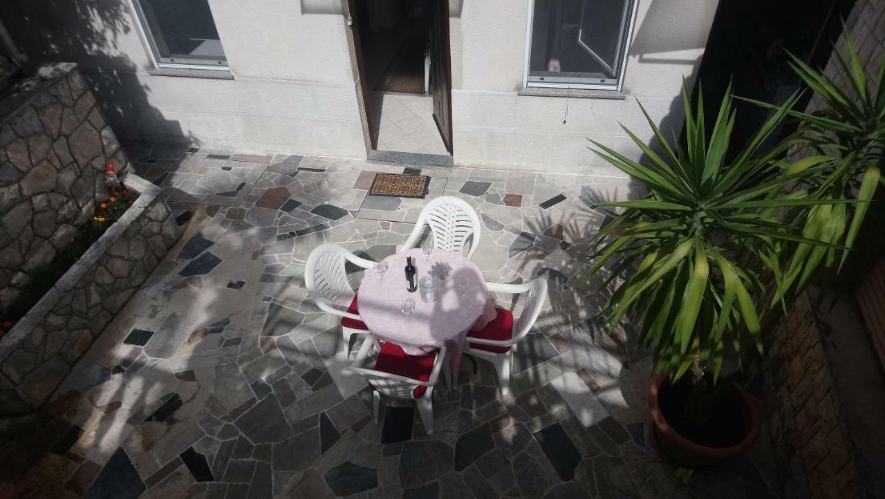 Apartman Iris S Terasom Риека Экстерьер фото